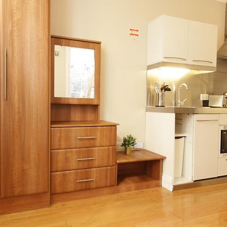 Queen Victoria Apartments 런던 객실 사진